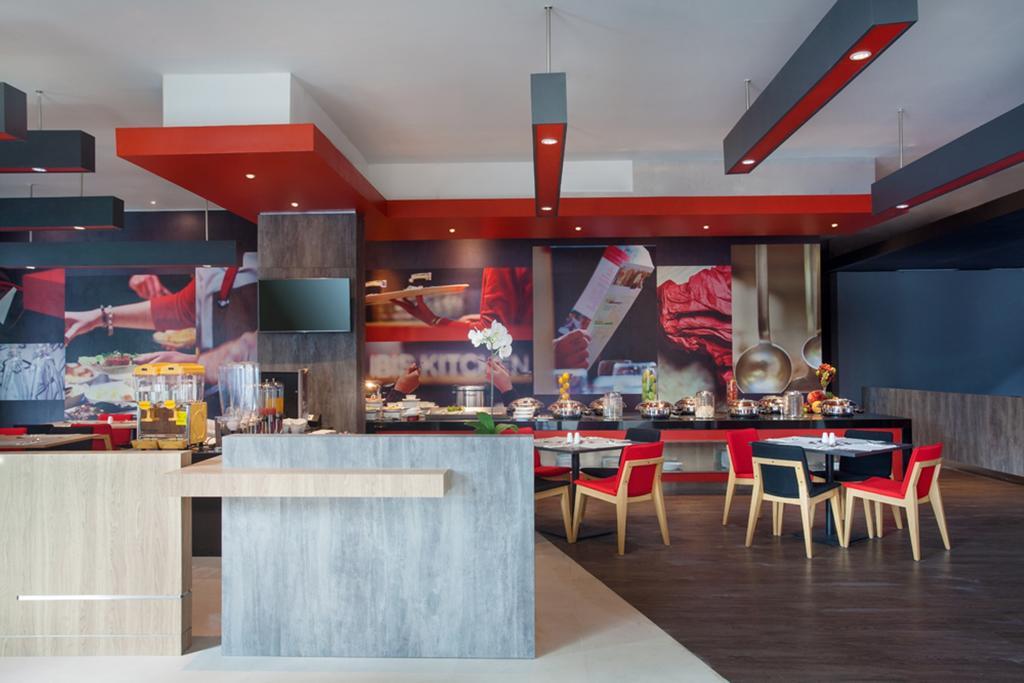 Ibis Makassar City Center Ngoại thất bức ảnh