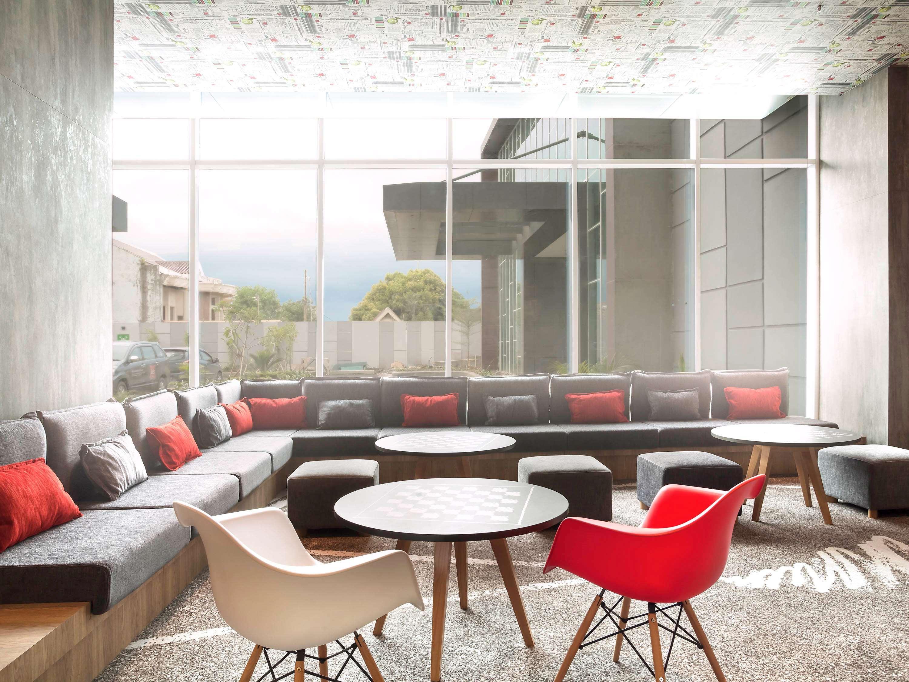 Ibis Makassar City Center Ngoại thất bức ảnh