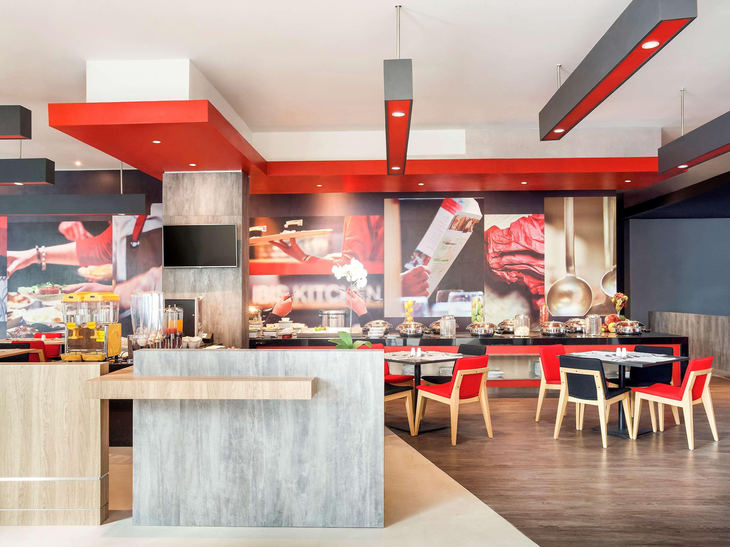Ibis Makassar City Center Ngoại thất bức ảnh