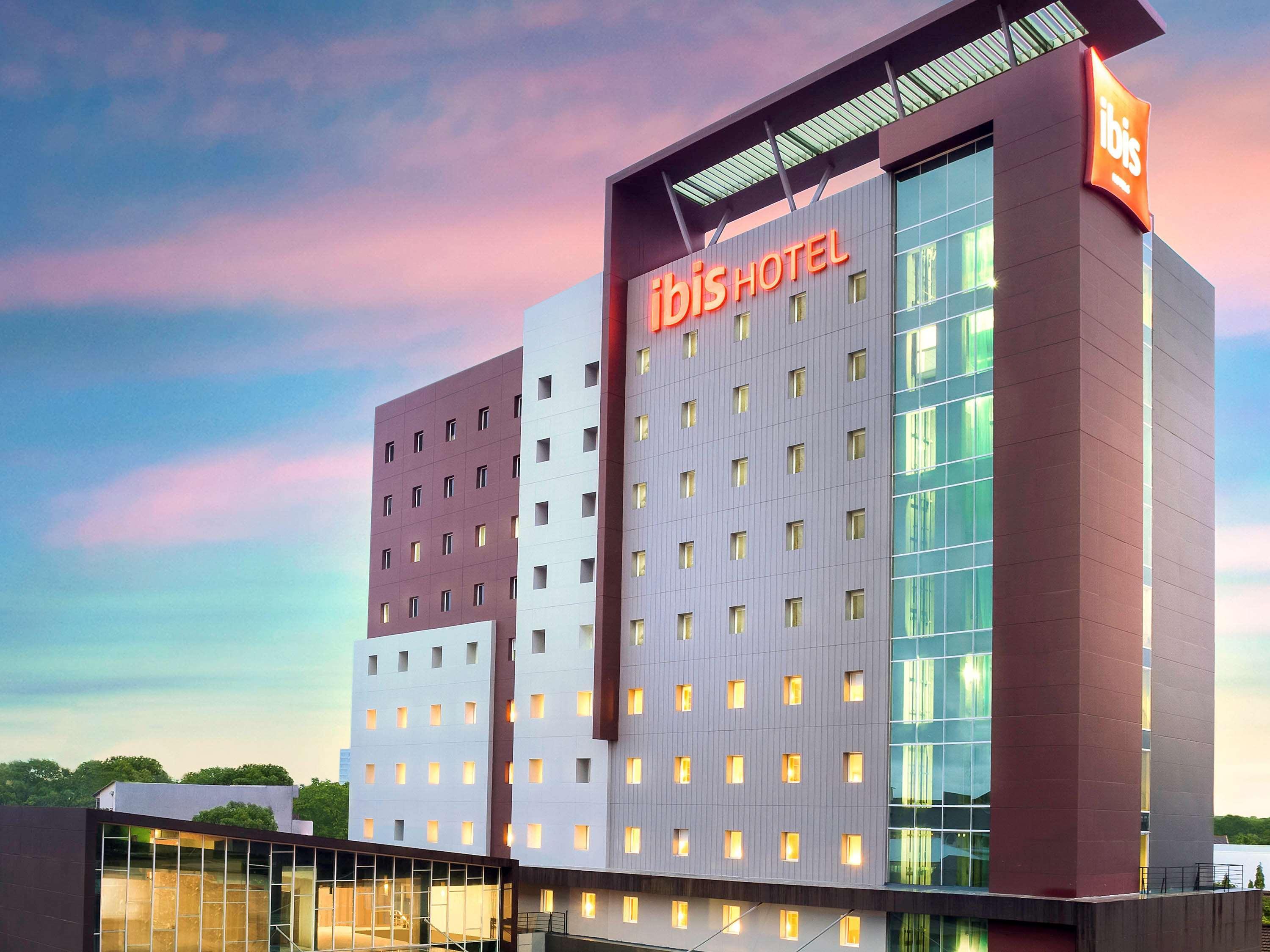 Ibis Makassar City Center Ngoại thất bức ảnh