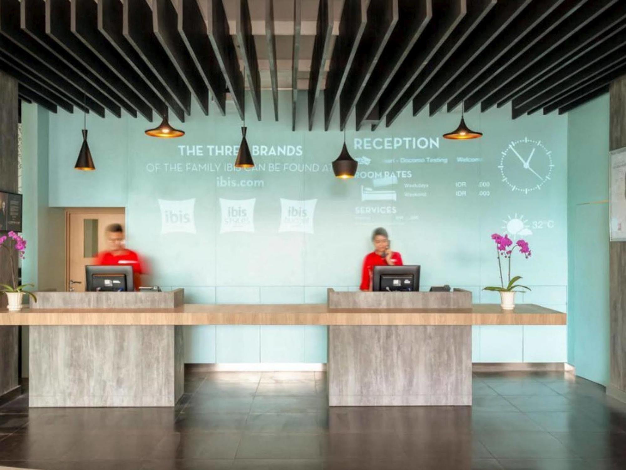 Ibis Makassar City Center Ngoại thất bức ảnh
